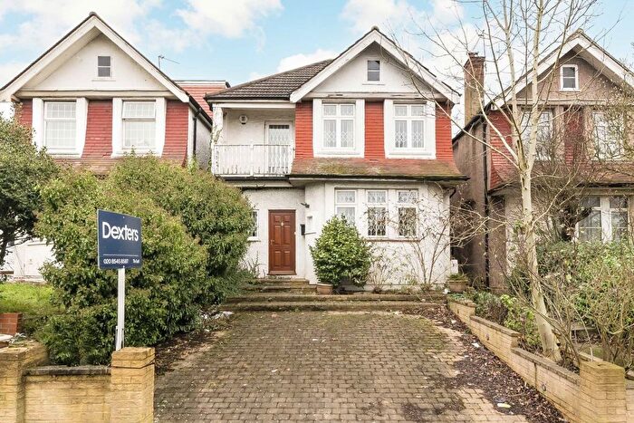 2 Bedroom Flat To Rent In Station Road, London, NW4
