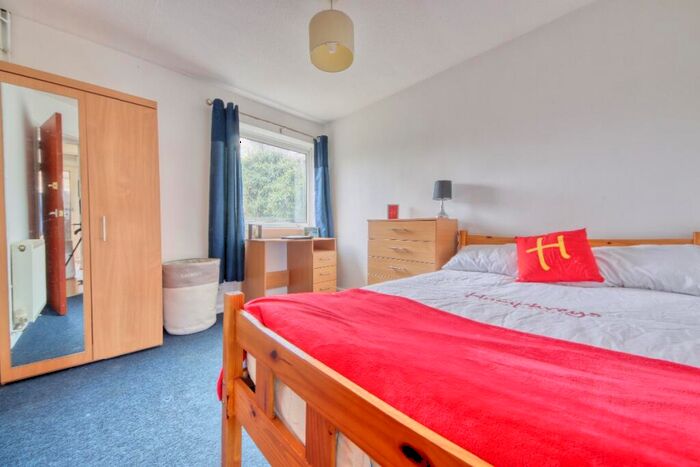 5 Bedroom Semi-Detached House To Rent In Kemsing Gardens, CT2