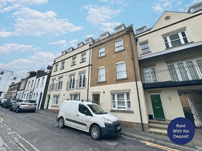 1 Bedroom Flat To Rent In Albert Street, Ramsgate, Kent, CT11
