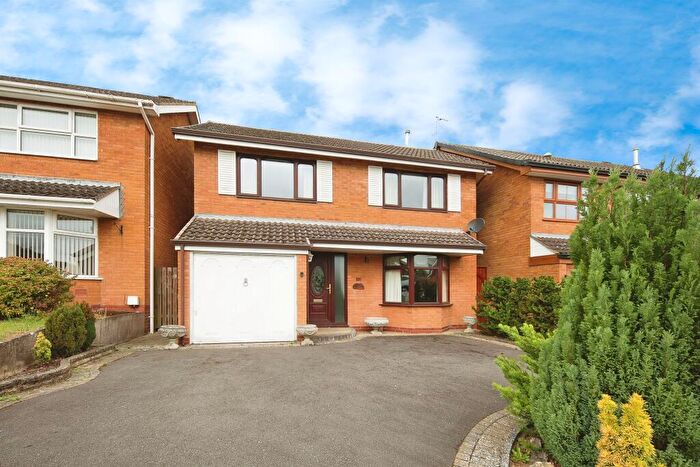 4 Bedroom Detached House For Sale In Shenstone Drive, Balsall Common, Coventry, CV7