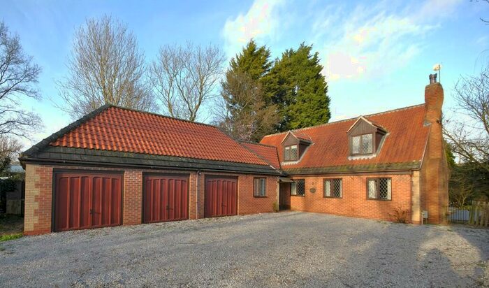 5 Bedroom Detached House For Sale In Carillon, Moss Road, DN6