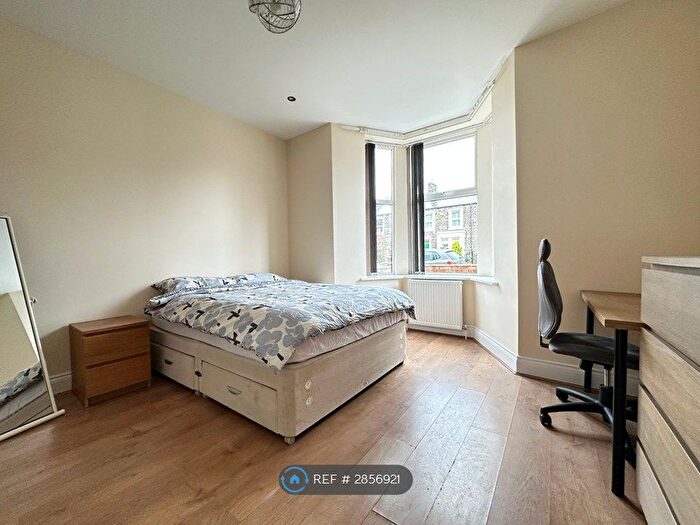 2 Bedroom Flat To Rent In Gosforth, Newcastle Upon Tyne, NE3