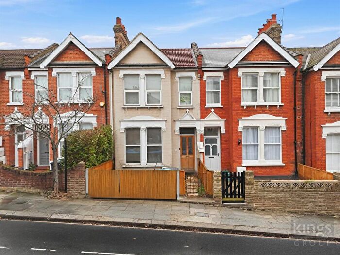 3 Bedroom House For Sale In Lordsmead Road, London, N17