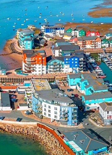 2 Bedroom Flat For Sale In Pierhead, Exmouth, EX8