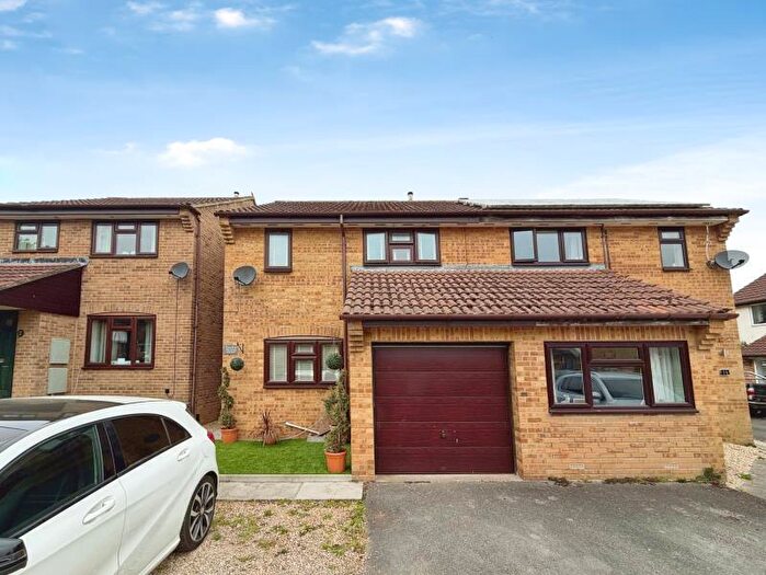 3 Bedroom Semi-Detached House To Rent In Borgie Place - Weston-Super-Mare, BS22