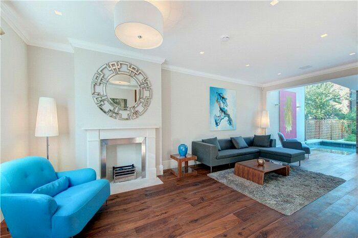 4 Bedroom Terraced House To Rent In Queensdale Place, Notting Hill, Holland Park, London, W11