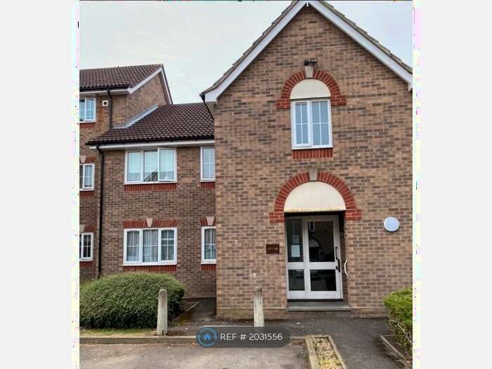 2 Bedroom Flat To Rent In Osprey Court, Waltham Abbey, EN9