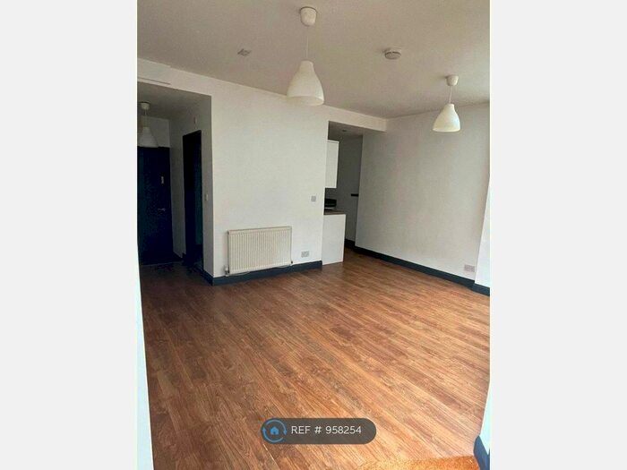 1 Bedroom Flat To Rent In Church Road, Redfield, Bristol, BS5