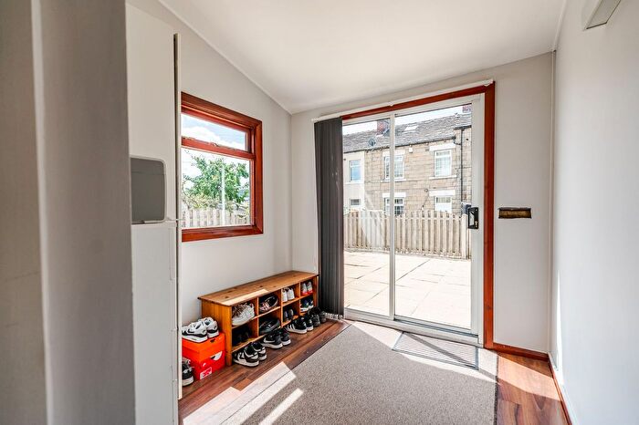 3 Bedroom Terraced House For Sale In Ravens Croft, Dewsbury, WF13