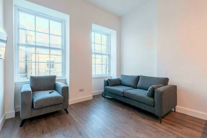 4 Bedroom Flat To Rent In Recently Refurbished, Top Floor, Bedroom, Hmo Flat In Potterrow &#; Available June, EH1