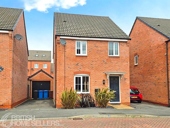 3 Bedroom Detached House For Sale In Redbridge Close, Derby, Derbyshire, DE22