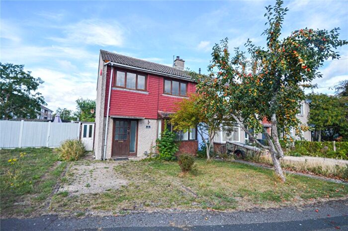 3 Bedroom End Of Terrace House For Sale In Belvedere Road, Park South, Swindon, SN3