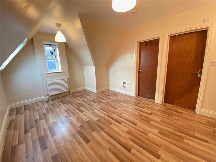 1 Bedroom Flat To Rent In Hamilton Road, Ealing, W5