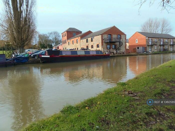 1 Bedroom Flat To Rent In The Old Brewery, Cosgrove, MK19