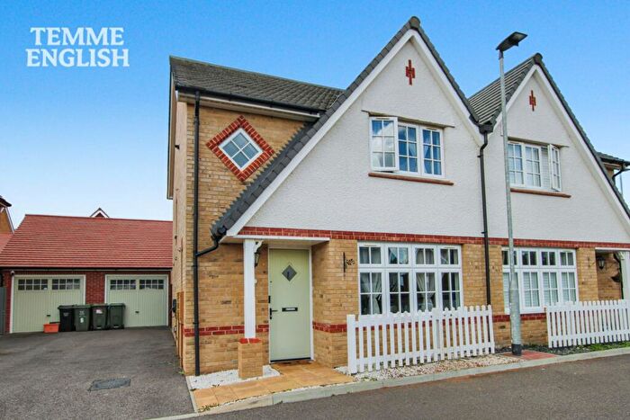 3 Bedroom Semi-Detached House For Sale In French Close, Langdon Hills, SS16