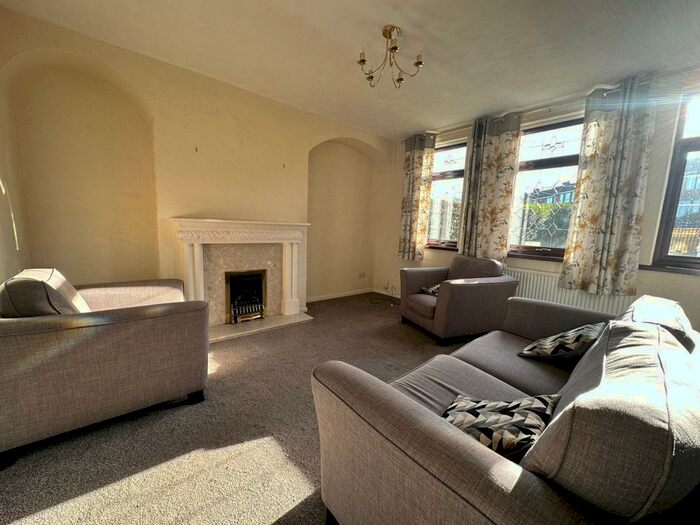 3 Bedroom House To Rent In Boundary Road, Sheffield, S2