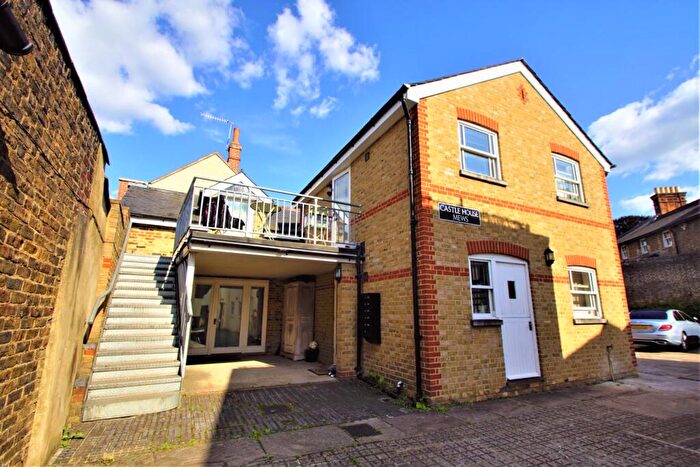 Apartment To Rent In Castle House Mews, Castle Street, Hertford, Hertfordshire, SG14