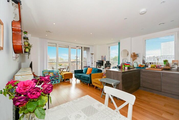 2 Bedroom Apartment To Rent In Marine Wharf East, Canada Water, SE8