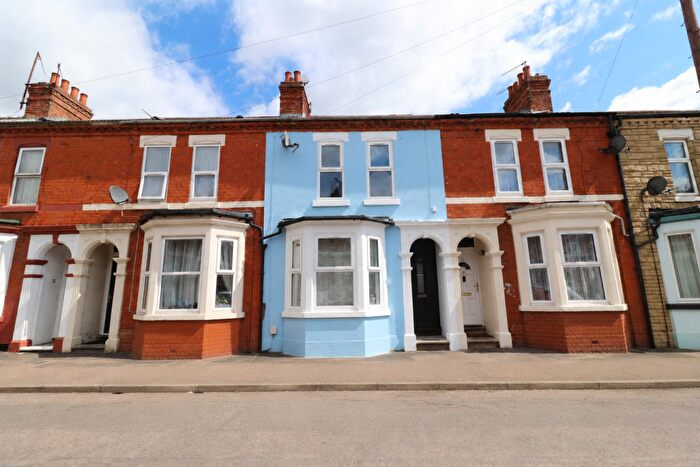 3 Bedroom Terraced House To Rent In Symington Street, Northampton, NN5