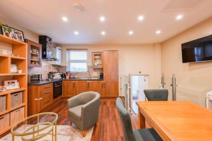 2 Bedroom Flat For Sale In , Harringay, London, N8