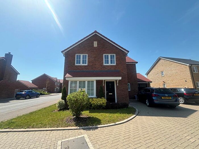 4 Bedroom House To Rent In Biddenham, MK40