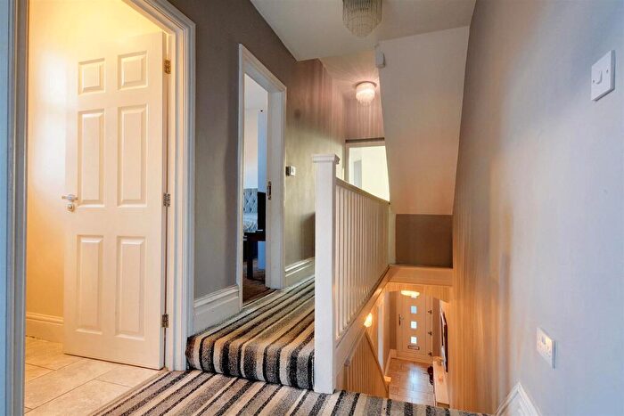 5 Bedroom Semi-Detached House For Sale In Premier Road, Nottingham, NG7
