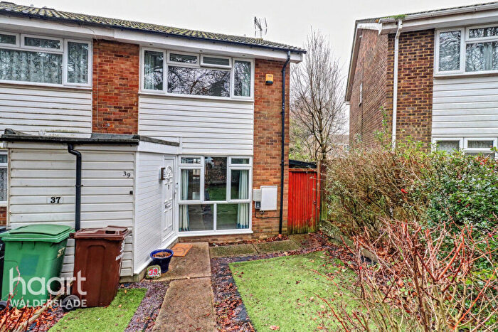2 Bedroom End Of Terrace House For Sale In Badger Road, Chatham, ME5