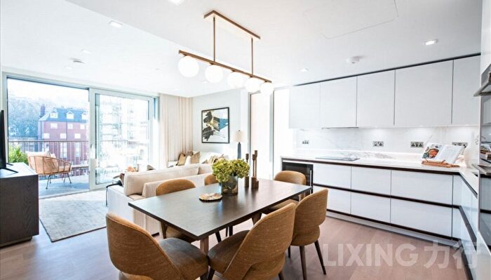 3 Bedroom Flat To Rent In West End Gate, Edgware Road, W2