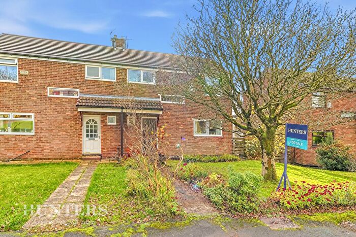 3 Bedroom Semi Detached House For Sale In Farm Walk, Bents Farm Estate, Littleborough, OL15