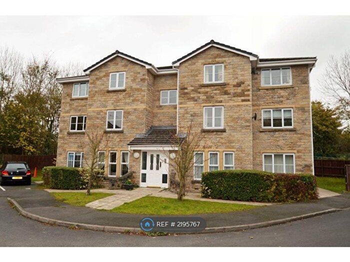2 Bedroom Flat To Rent In Brook Fold, High Peak, SK23