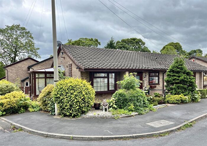 2 Bedroom Semi-Detached Bungalow For Sale In Holly Bank, Hollingworth, SK14