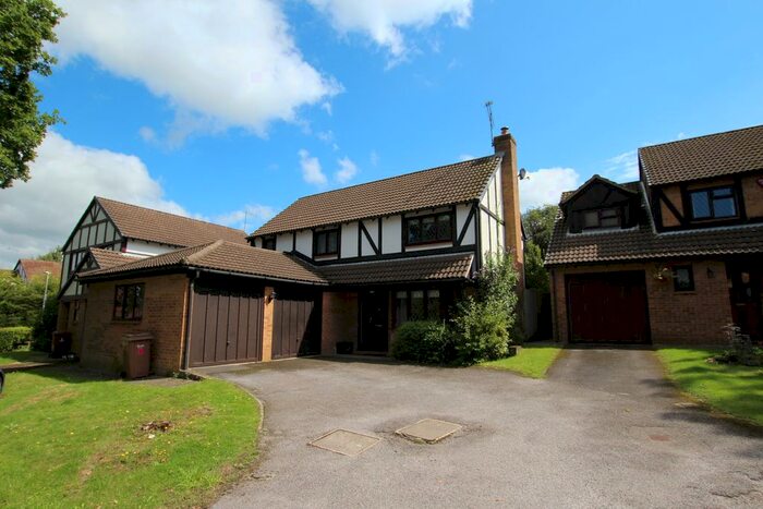 4 Bedroom Detached House To Rent In Sheridan Way, Wokingham, Berkshire, RG41