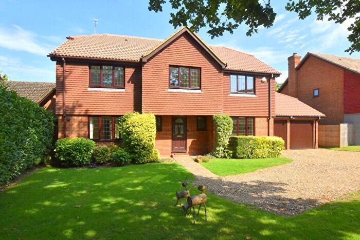 5 Bedroom Detached House To Rent In Berrington Drive, East Horsley, KT24