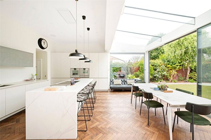 4 Bedroom Semi-detached House For Sale In The Mall, London, N14