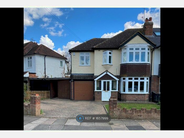 4 Bedroom Semi-Detached House To Rent In Gordon Close, Staines-Upon-Thames, TW18