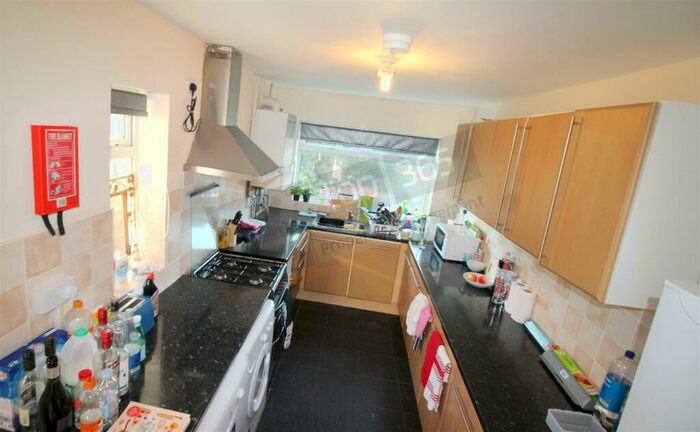 4 Bedroom Terraced House To Rent In **£pppw Excluding Bills** Harlaxton Drive, Nottingham, NG7