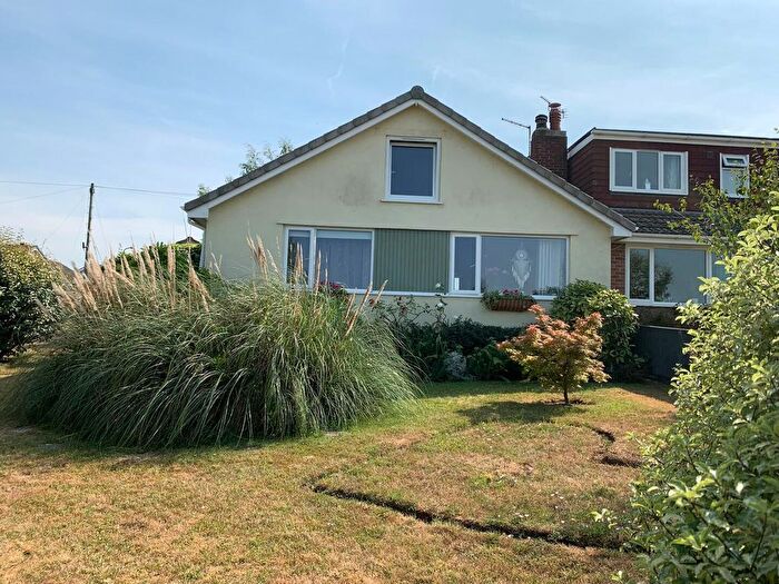 3 Bedroom Semi-Detached Bungalow For Sale In Broadlawn, Woolavington, TA7