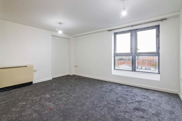 1 Bedroom Flat To Rent In Mansfield Road, Nottingham, Nottinghamshire, NG1