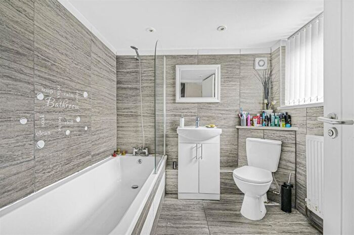 2 Bedroom Detached Bungalow For Sale In Arundel Road, Peacehaven, BN10