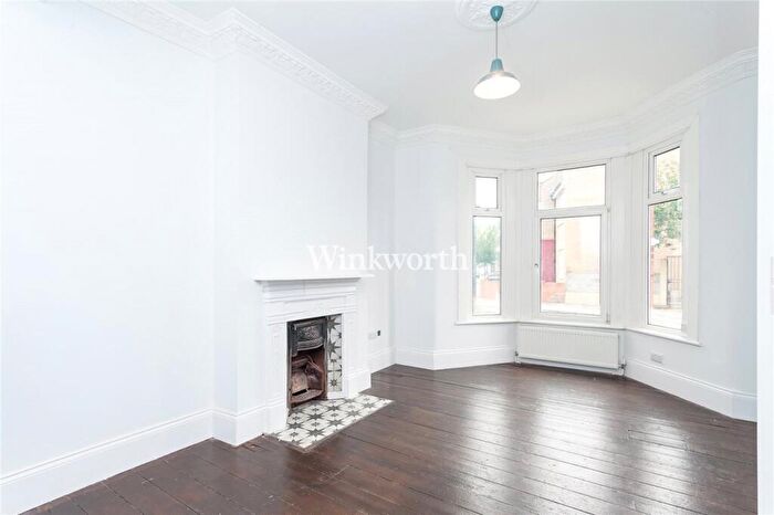 2 Bedroom Apartment To Rent In Marden Road, London, N17