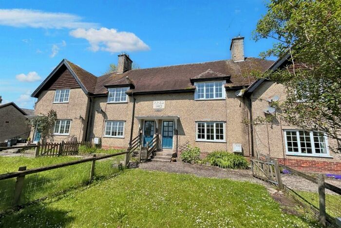 3 Bedroom Terraced House For Sale In Bere Regis, BH20