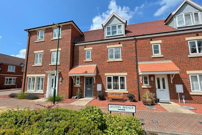 4 Bedroom Town House For Sale In Hylton Avenue, Skelton-In-Cleveland, Saltburn-By-The-Sea, TS12