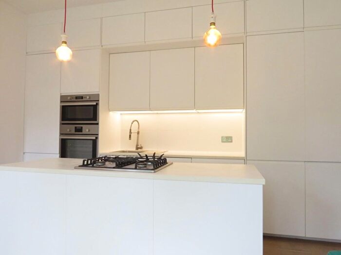 1 Bedroom Flat To Rent In Thicket Road, Anerley, London, SE20