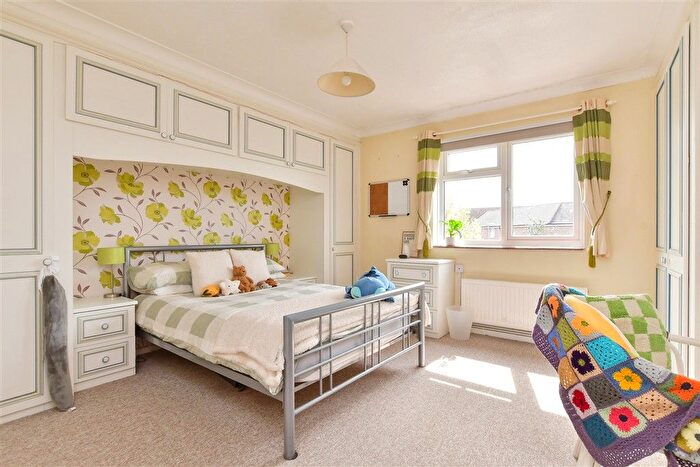 3 Bedroom Terraced House For Sale In Hay Road, Chichester, West Sussex, PO19