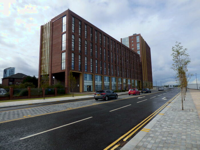 2 Bedroom Apartment To Rent In Park Central, Jesse Hartley Way, L3