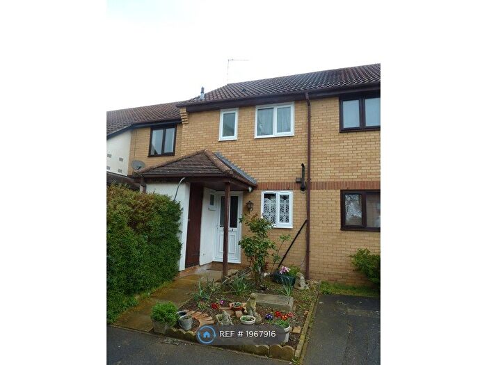 2 Bedroom Terraced House To Rent In Woodpecker Way, Northampton, NN4