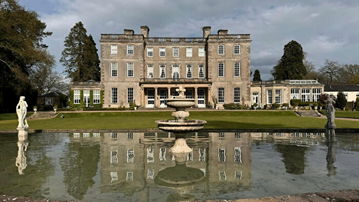 2 Bedroom Apartment For Sale In Pound House Lane, Tanwroth-in-Arden, B94