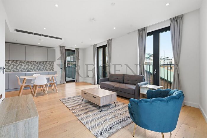 2 Bedroom Flat To Rent In Clarendon Court, City Of London, EC1Y