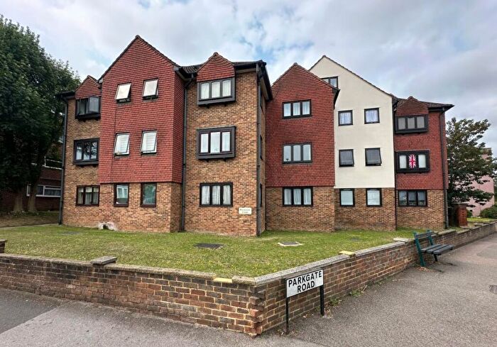 1 Bedroom Flat For Sale In Flat Burniston Court, - Manor Road, Wallington, Surrey, SM6