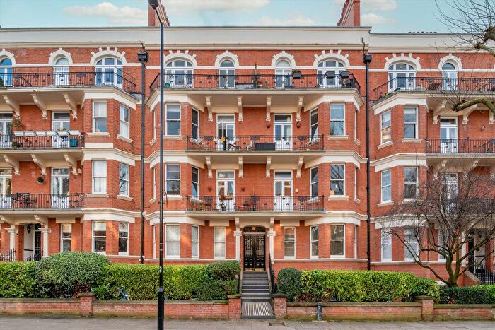 3 Bedroom Flat To Rent In Elgin Avenue, Maida Vale, W9